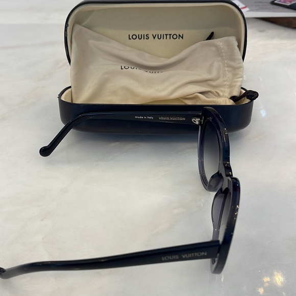 Real Louis Vuitton Cateye Sunglasses - Picture 5 of 7